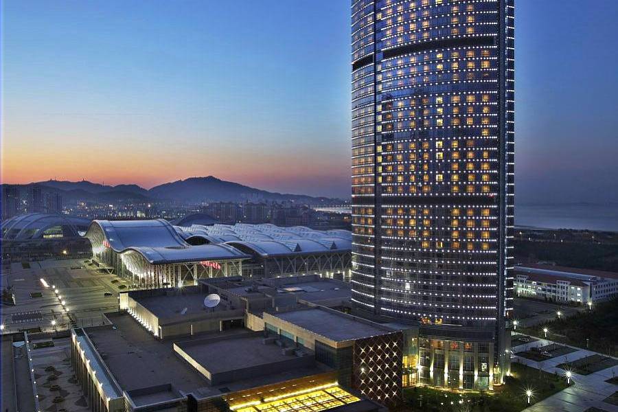 煙台南山皇冠假日酒店