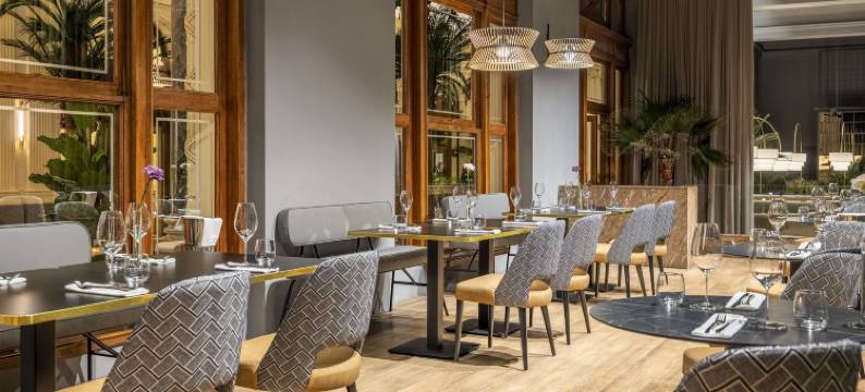 卡罗四世德迪卡酒店-傲途格精选(NH Collection Carlo IV)图片