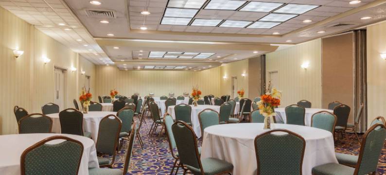 肯纳华美达酒店/新奥尔良机场南(Ramada by Wyndham Kenner/New Orleans Airport South)图片