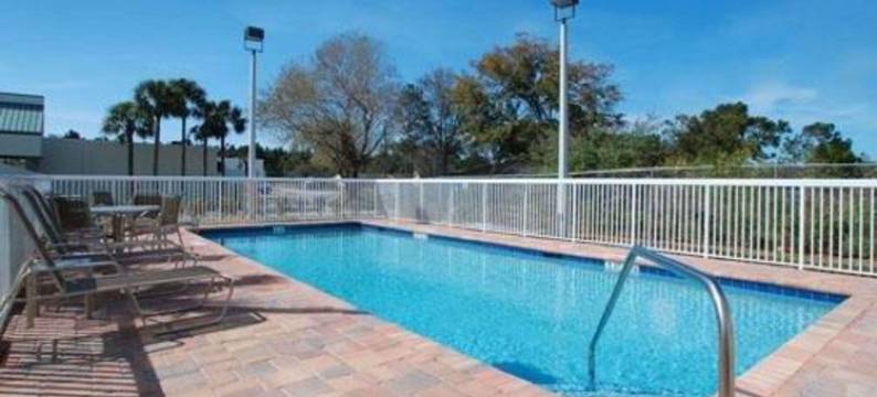 舒适套房酒店-棕榈湾墨尔本(Comfort Suites Palm Bay - Melbourne)图片