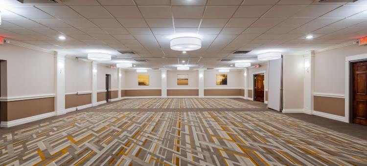 贝斯特韦斯特精品机场/展览馆精品套房酒店(Best Western Premier Airport/Expo Center Hotel)图片