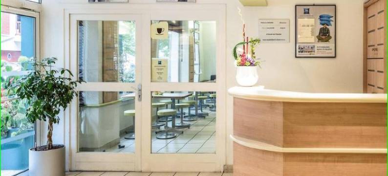 宜必思西布勒圣让德吕兹酒店(Ibis Ciboure Saint-Jean-De-Luz)图片