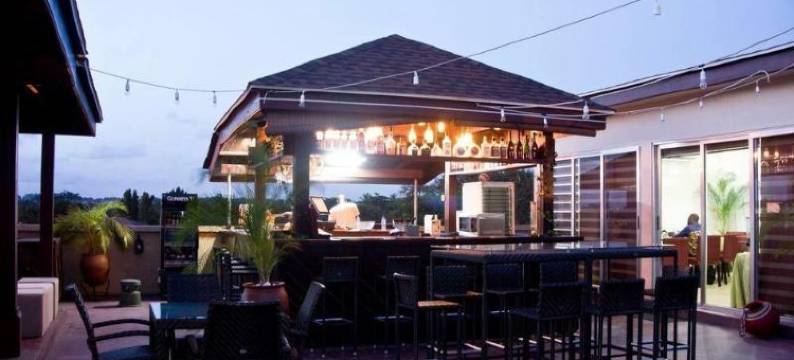 热带飞地酒店(Tropical Enclave Hotel)图片