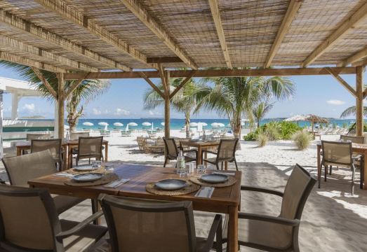 La Playa Orient Bay Hotel Overview