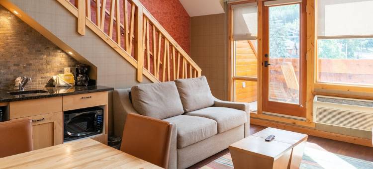 福克斯套房酒店(Fox Hotel and Suites)图片