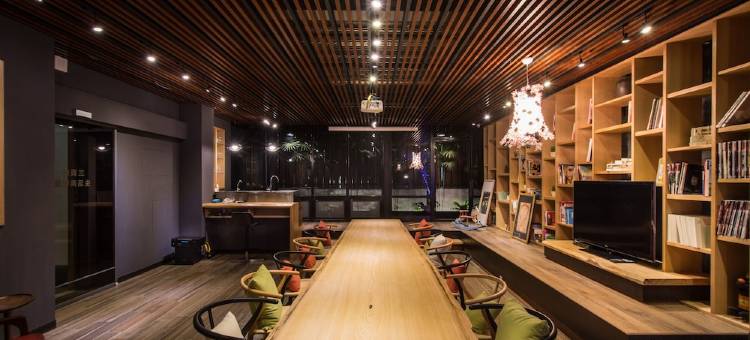 台南三道门建筑文创旅店图片