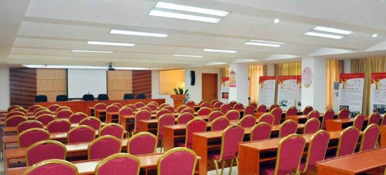 美宜家连锁酒店(辉县太行大道店)图片