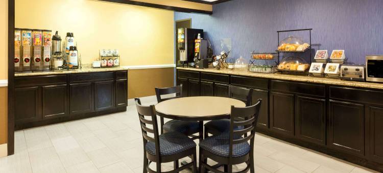 孟菲斯东温德姆呗盟酒店(Baymont by Wyndham Memphis East)图片