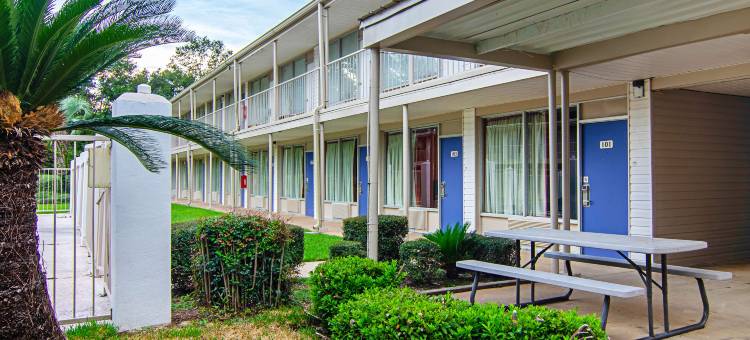 亚拉巴马州贝米内特 6 号汽车旅馆(Motel 6 Bay Minette, Al)图片