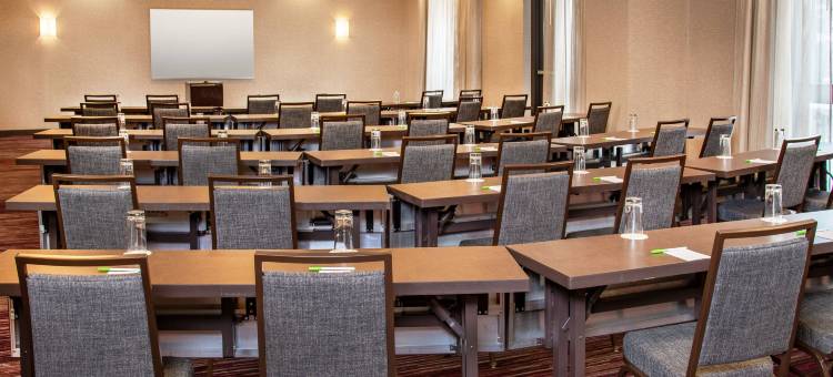 唐恩洛林费尔法克斯万怡酒店(Courtyard Dunn Loring Fairfax)图片