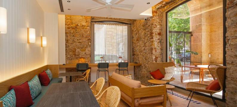 广场港公寓酒店(Port Plaza Apartments)图片