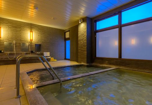 Edel Warme Hotel Overview