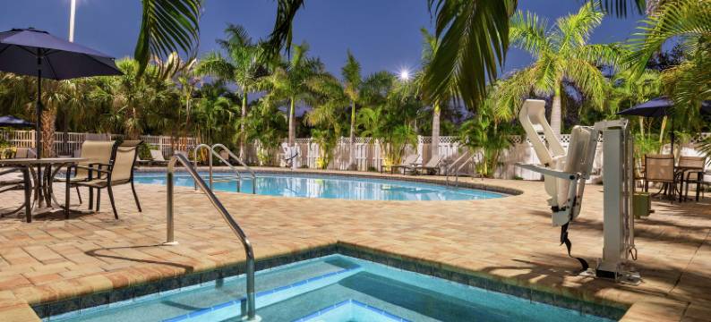 萨拉索塔西埃斯特基盖特威希尔顿斯巴克酒店(Spark by Hilton Sarasota Siesta Key Gateway)图片