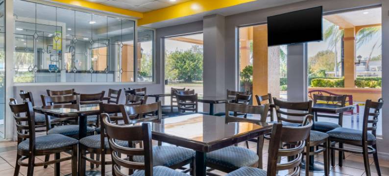 北萨拉索塔凯艺酒店-近丽都岛海滩(Quality Inn Sarasota North Near Lido Key Beach)图片