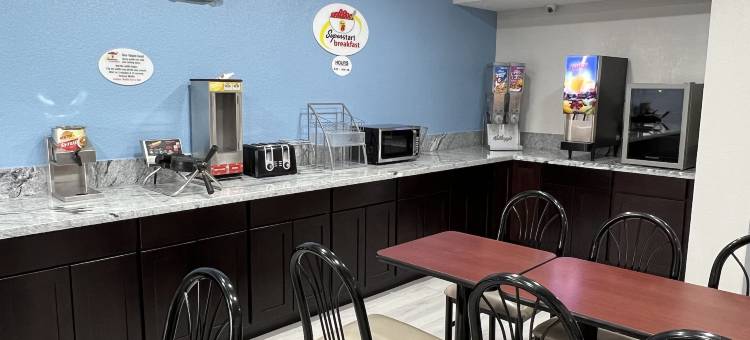 克莱蒙斯-温斯顿-塞勒姆地区速8酒店(Super 8 by Wyndham Clemmons/Bermuda Run/Winston-Salem I-40)图片