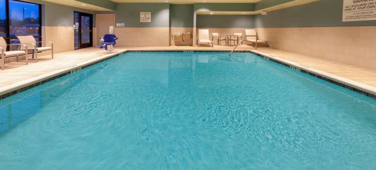 不伦瑞克智选假日套房酒店(Holiday Inn Express & Suites Brunswick - Harpers Ferry Area)图片