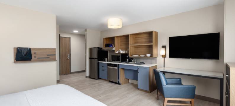 麦克弗森烛林套房酒店(Candlewood Suites MCPHERSON by IHG)图片