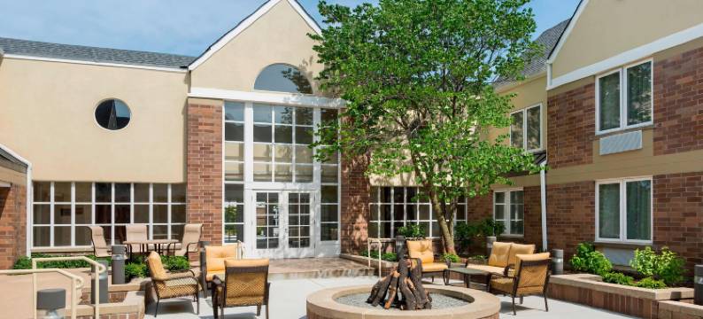 布法罗格罗韦福朋喜来登酒店(Four Points by Sheraton Buffalo Grove)图片