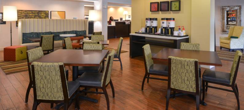 卡本代尔欢朋酒店(Hampton Inn Carbondale)图片