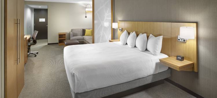 埃德蒙顿市中心希尔顿逸林酒店(DoubleTree by Hilton Edmonton Downtown)图片