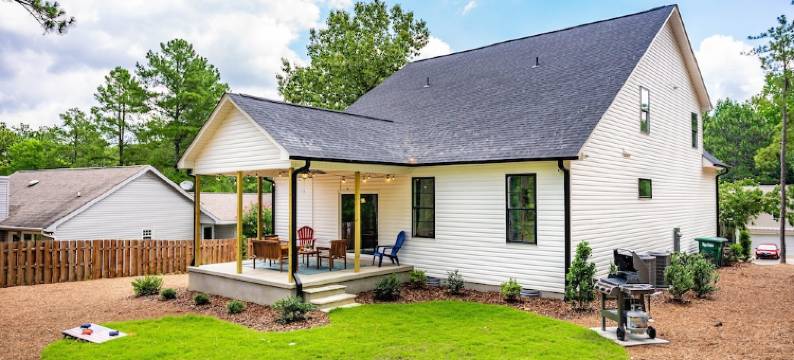 New Build! 5 Bedrooms & 3.5 Baths! 5 Minutes to Golf and the Village图片