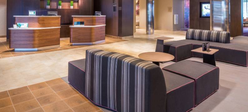 底特律法明顿山万怡酒店(Courtyard Detroit Farmington Hills)图片