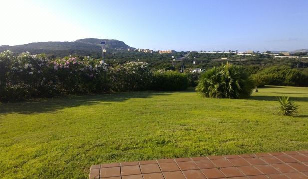 Elegance, comfort and proximity to the crystal clear waters of the HairyHotel Overview