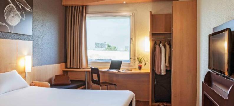 宜必思巴塞罗那科尔内亚酒店(Ibis Barcelona Cornella)图片