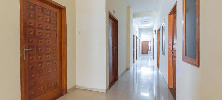 红多兹酒店-近帕萨帕吉西里邦2号(RedDoorz Near Pasar Pagi 2 by Cassana)图片