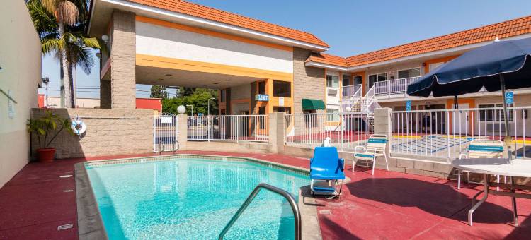 阿蒂西亚喜瑞都罗德威酒店(Rodeway Inn Artesia Cerritos)图片