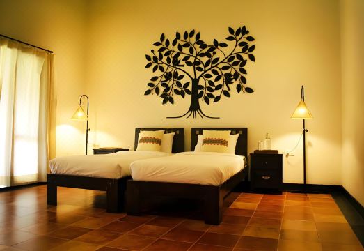 Baymaas Lake HouseHotel Overview