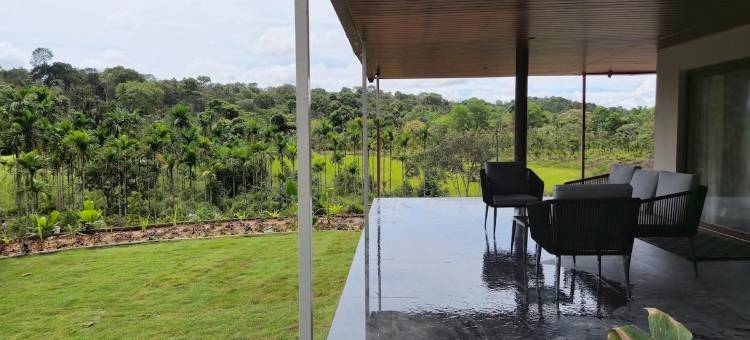 位于维拉杰佩特的3卧室-平方米|带4个独立浴室(Songs of the Treepie)图片