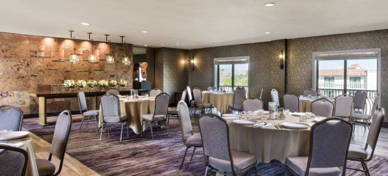 斯科特斯德希尔顿安泊度假套房酒店(Embassy Suites by Hilton Scottsdale Resort)图片