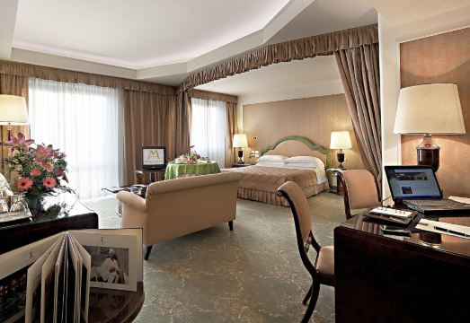 Grand Hotel ExcelsiorHotel Overview