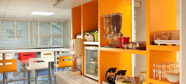 瓦朗谢纳佩蒂特福特普瑞米尔经典酒店(Premiere Classe Valenciennes Ouest - Petite-FORÊT)图片