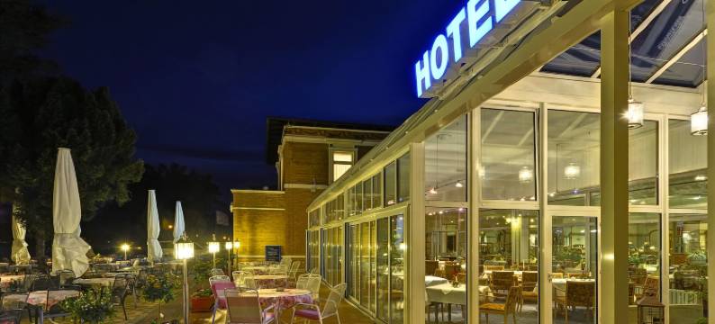 普劳西福尔克西酒店(Falk Seehotel Plau am See)图片