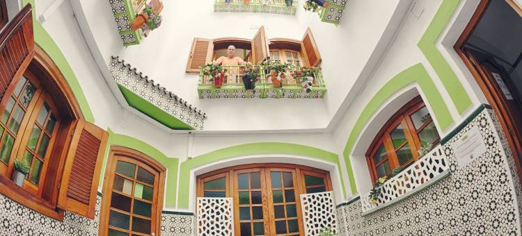 诱人的内尔哈青年旅舍(Charming Nerja Hostel)图片