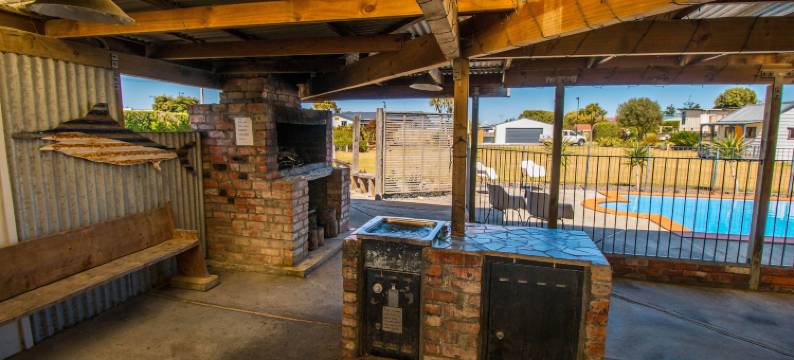 旺阿努伊海滨假日公园酒店(Whanganui Seaside Holiday Park)图片