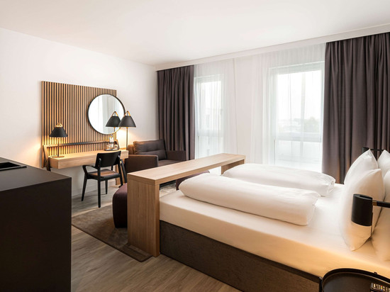 奥格斯堡 Elaya 酒店