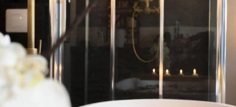 小姐艾菲尔塔(Miss Eiffel Tower)图片
