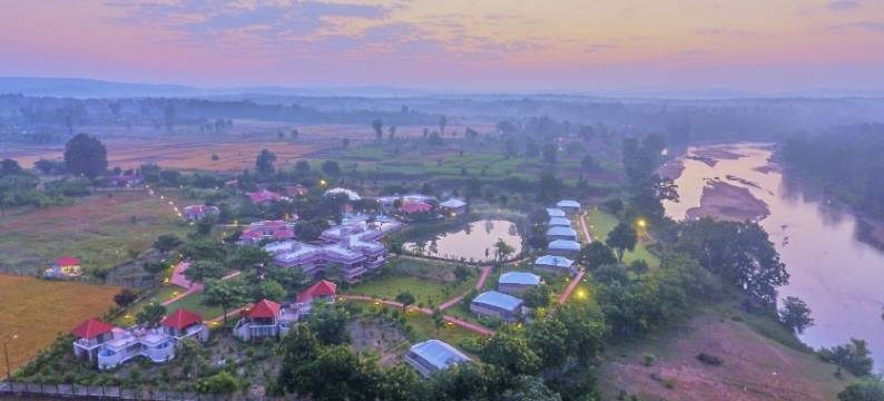 干哈斯特灵酒店(Sterling Kanha)图片