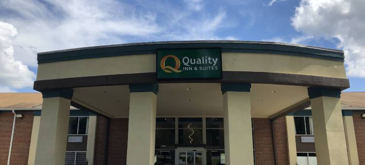 埃佩克斯-霍利斯普林斯凯艺套房酒店(Quality Inn & Suites Apex-Holly Springs)图片