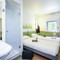 First Inn Hotel 阿普特