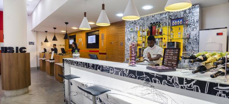 宜必思维多利亚坎布里海滩酒店(ibis Vitoria Praia de Camburi)图片