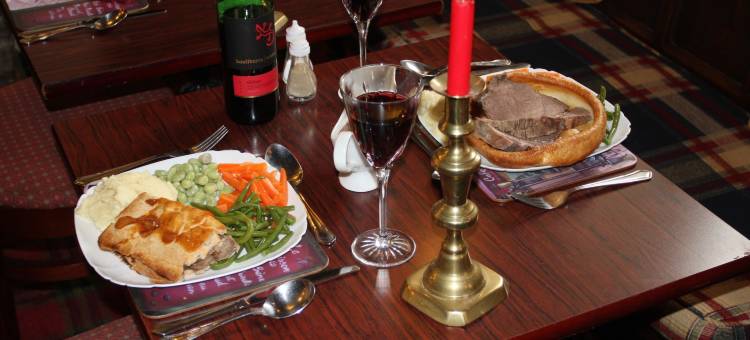 OYO 玫瑰与皇冠酒店(Rose & Crown Hotel)图片