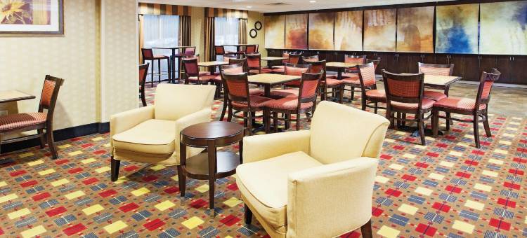 华纳罗宾斯-罗宾斯空军基地拉昆塔温德姆套房酒店(La Quinta Inn & Suites by Wyndham Warner Robins - Robins AFB)图片