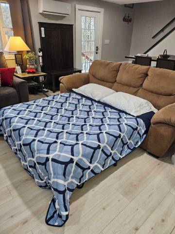 Sleeps 10 home in Thomas. Walk to Purple Fiddle. Close to Davis and Canaan