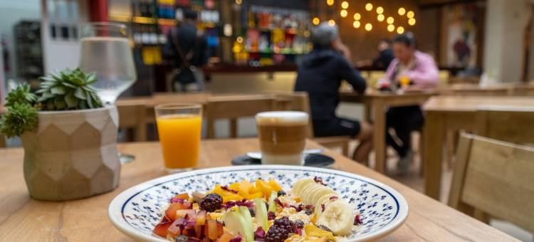 塞丽娜萨尔塔(Selina Salta)图片