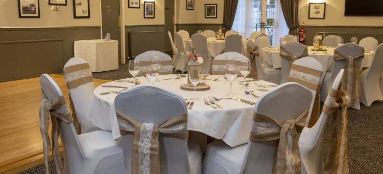 卡恩伍德阿姆斯酒店 - 格林国王旅馆(Charnwood Arms)图片