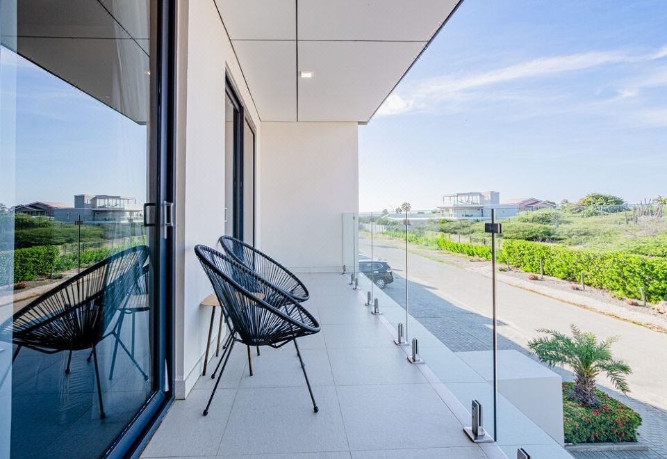 Endless Summer in Catalina Beach. Walking distance to snorkeling with turtles. Hotel Overview